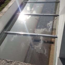 Ana Cristofoleti Porto - Rio Claro - estrutura aluminio e vidro 8mm (1)